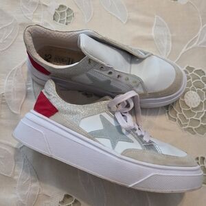 Women's White Platform Sneakers with Silver Star and Pink Heel Accent